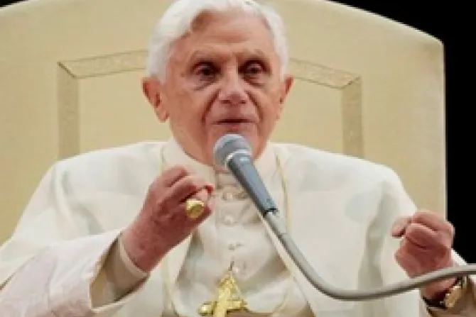 Pésame del Papa Benedicto por desastre aéreo en Rusia: Muere el Presidente de Polonia
