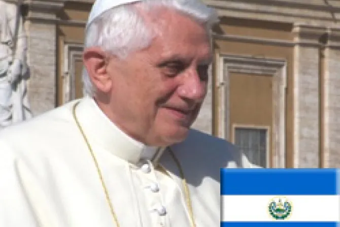 Evangelizando la Iglesia contribuye a lograr paz y vencer pobreza, dice el Papa a El Salvador
