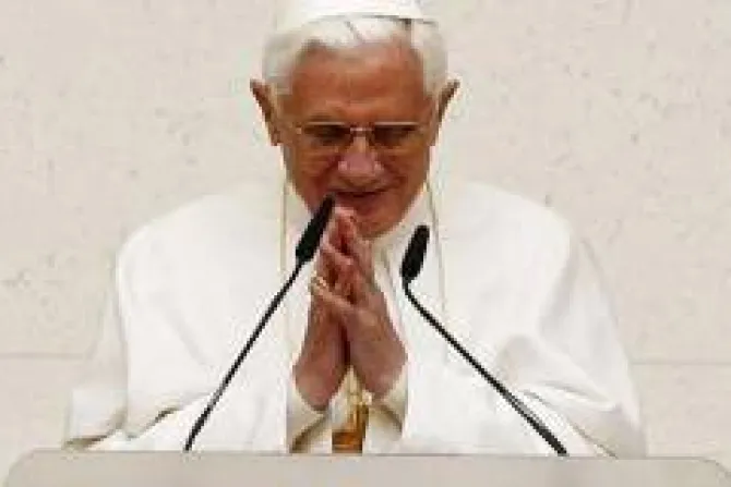 El Papa: Pobreza espiritual de muchos es un reto para todos los cristianos