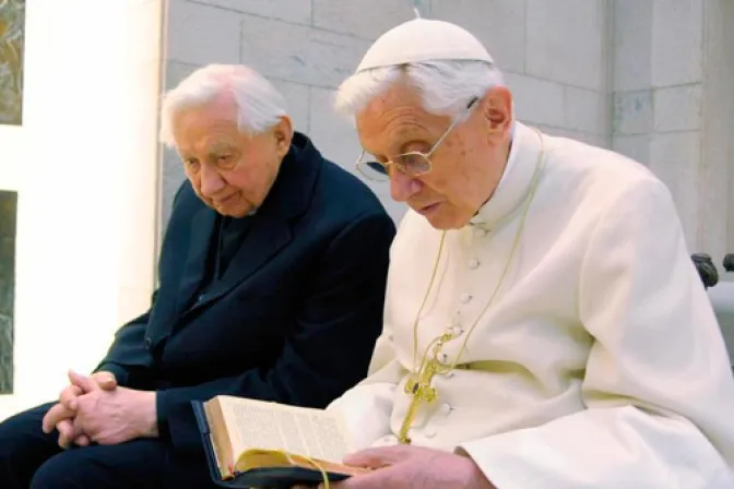 Georg Ratzinger: Mi hermano Benedicto XVI “no se arrepiente de haber renunciado”