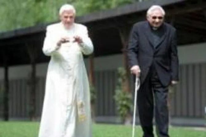 Hermano del Papa revela datos inéditos sobre vida de Benedicto XVI