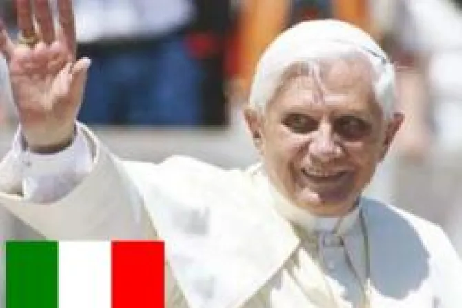 Laicos católicos deben participar en política sin sucumbir a sed de poder, dice el Papa