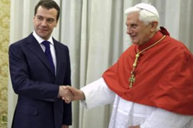El Papa y presidente ruso tratan situación de Medio Oriente