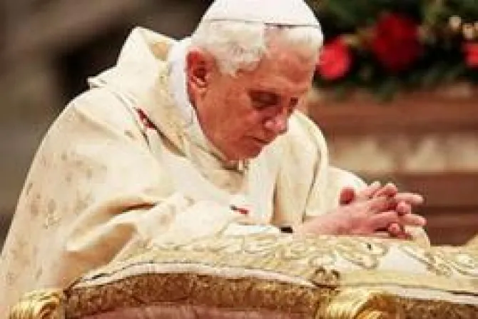 Diario Vaticano adelanta intenciones del Papa para 2013