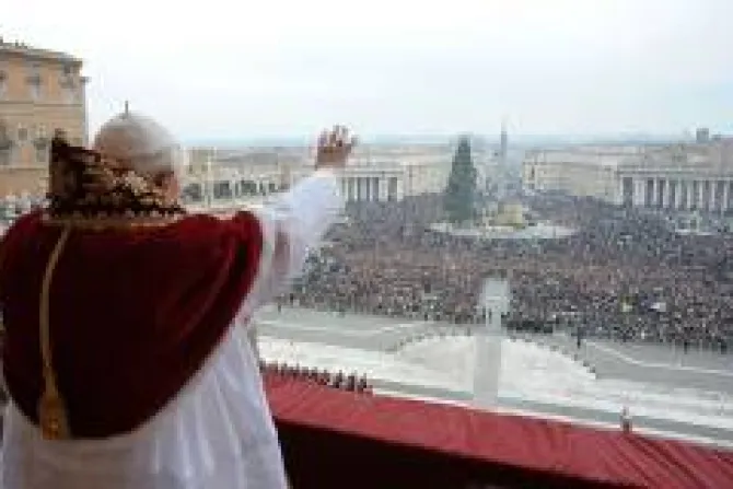 El Papa en Navidad: La verdad ha brotado trayendo amor, justicia y paz