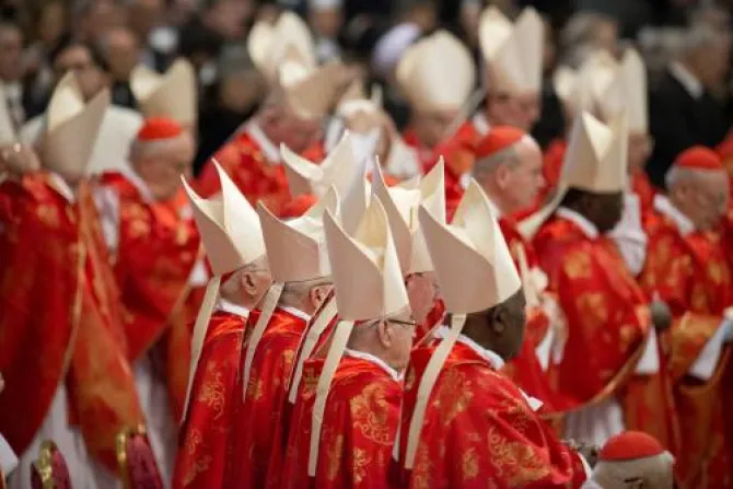 El Papa y los cardenales condenan la violencia en nombre de la afiliación religiosa