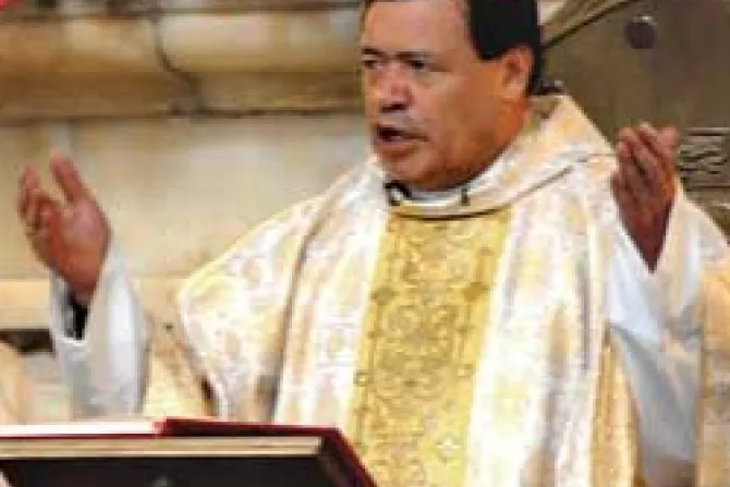 Una Iglesia muda no sirve a Dios ni a los hombres, advierte Cardenal Rivera 