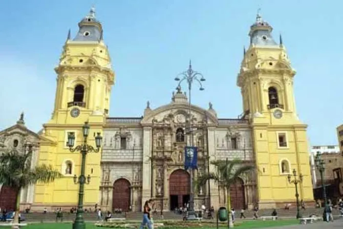 Iglesias de Lima repicarán campanas al anunciarse el nuevo Papa