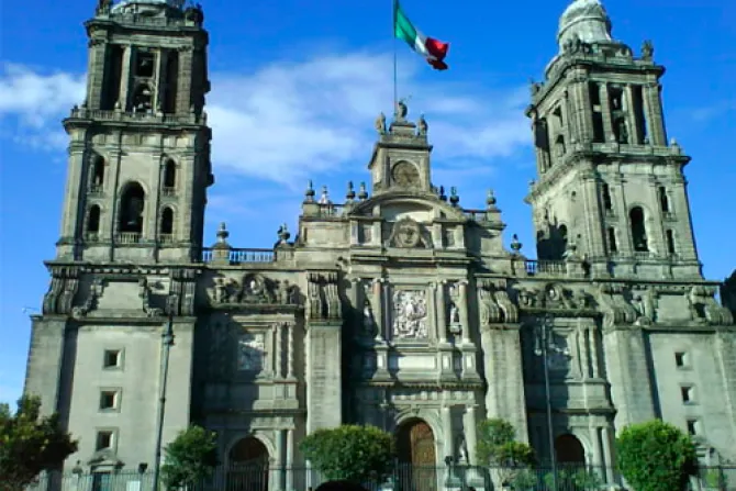Concierto por 200 años de Catedral de México con cantantes convocados en redes sociales
