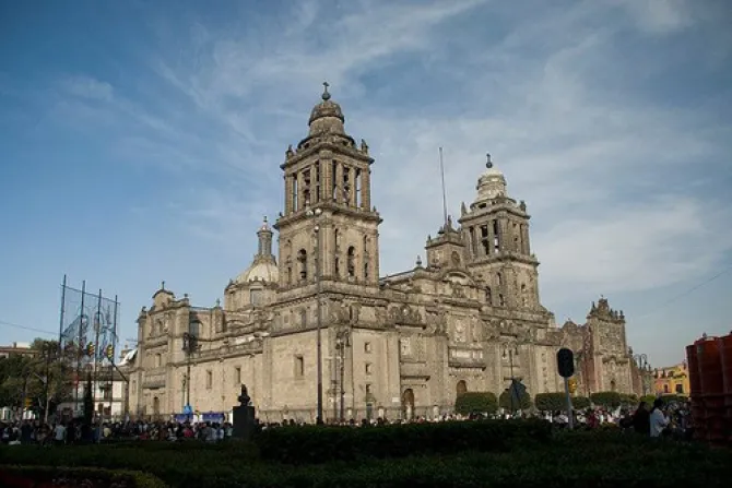 Festejarán 200 años de Catedral en México con concierto de campanas