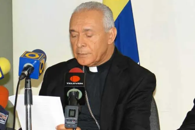 Obispos piden frenar enfrentamientos y represión en Venezuela