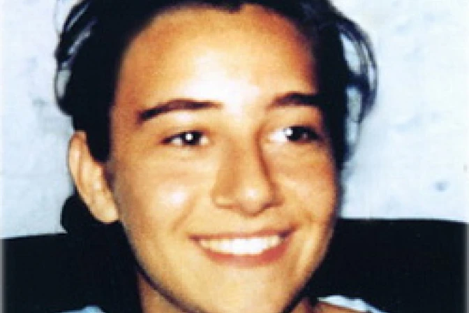 El Papa pide a católicos seguir ejemplo de beata adolescente italiana