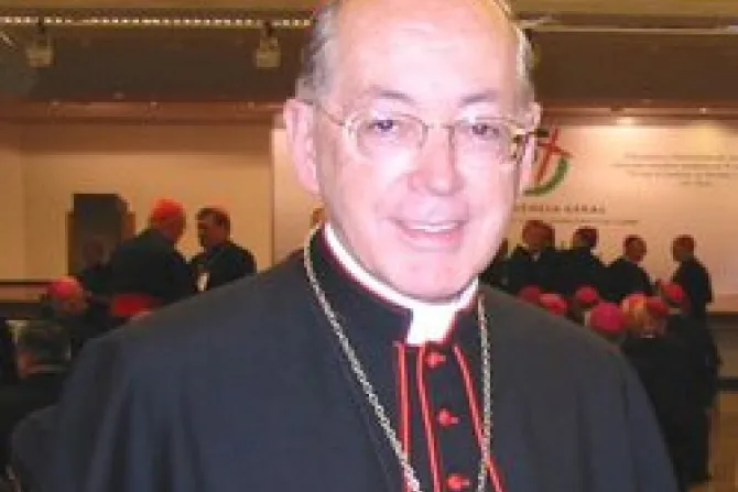 Respetar identidad católica de PUCP y voluntad del testador, pide Cardenal Cipriani