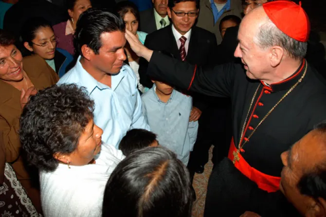 Cardenal Cipriani pide a peruanos poner a la familia como eje del desarrollo