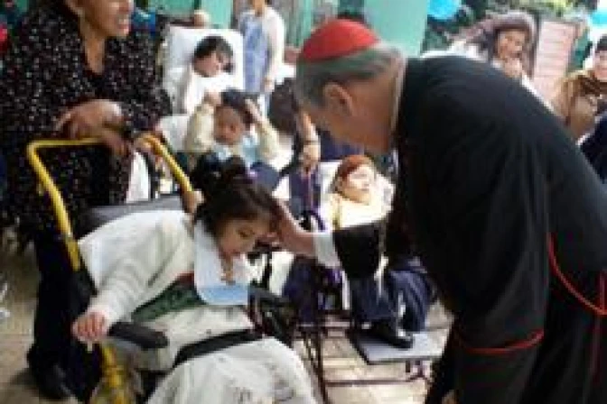 Pidamos a Madre Teresa que siga defendiendo a no nacidos, exhorta Cardenal Cipriani