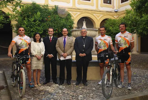 Obispo de Córdoba, Mons. Demetrio Fernández y ciclistas?w=200&h=150