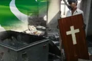 Radicales musulmanes queman imágenes del Papa y ministro católico en Pakistán
