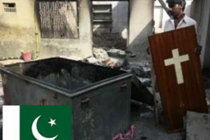 Cristianos son "tratados como bestias" en Pakistán, denuncia sacerdote