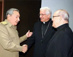 Raúl Castro / Mons. Dionisio García / Cardenal Jaime Ortega (foto: ain.cu)?w=200&h=150
