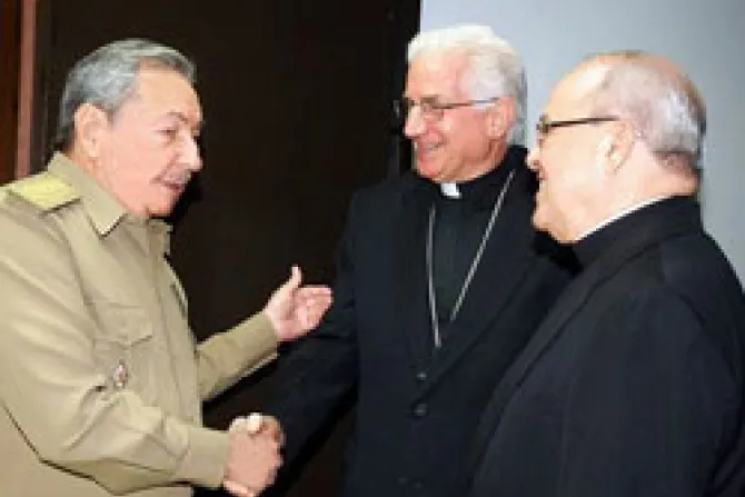 Obispos católicos de Cuba se reúnen con Raúl Castro