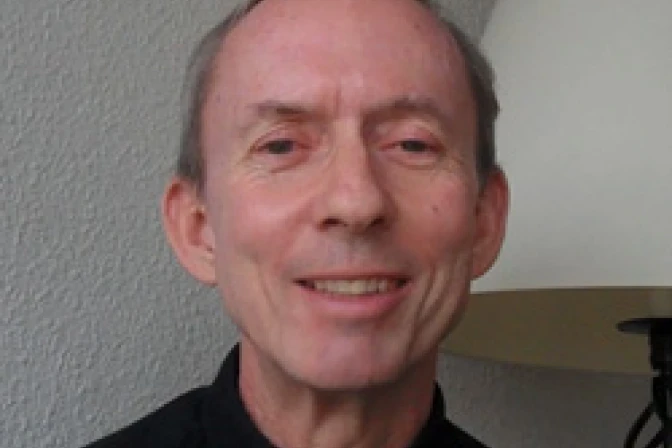 150 familias de Quito fabrican 600 000 rosarios para JMJ Madrid 2011