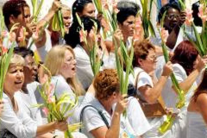 Cuba: Pese a represión Damas de Blanco homenajean a Laura Pollán