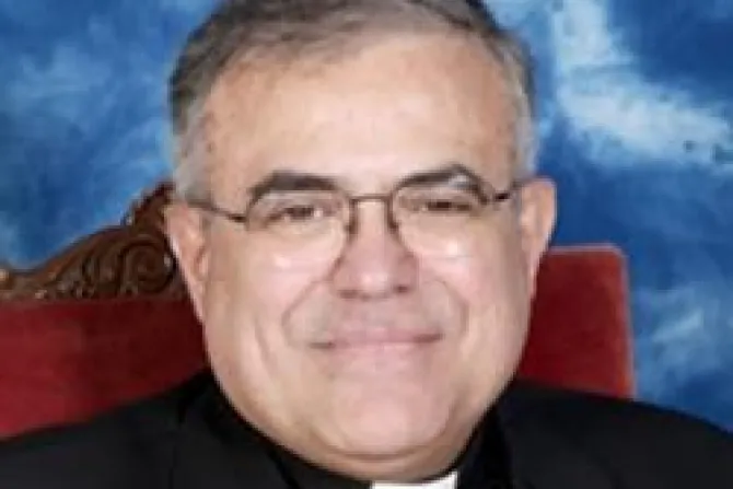 Obispo de Córdoba alegre porque palabra de Dios se difunde en redes sociales