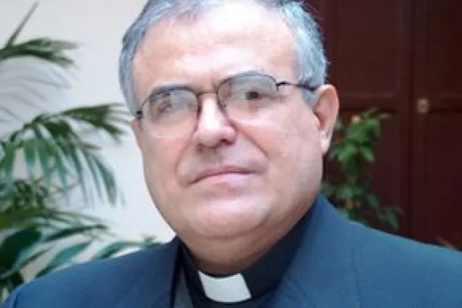 Nuevo Obispo de Córdoba: Quiere "entregarse del todo" pues Mons. Asenjo "ha dejado el listón muy alto"