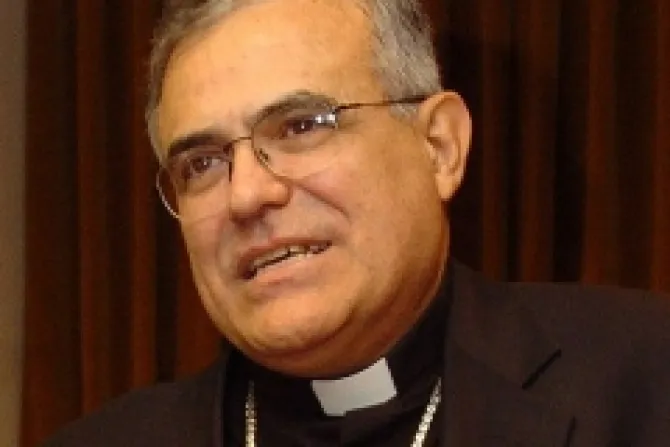 Mons. Fernández a padres: No obstaculicen vocación sacerdotal de hijos