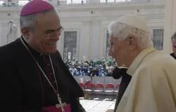 Mons. Demetrio Fernández junto al Papa Benedicto XVI?w=200&h=150