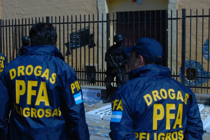 Obispos transmiten a gobernador de Buenos Aires preocupación por crecimiento del narcotráfico