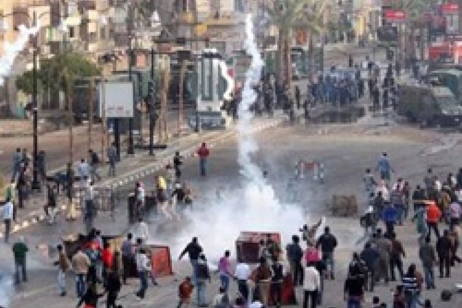 Rezamos para impedir guerra civil en Egipto, dice Obispo católico