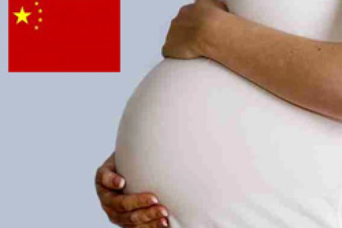 Tenía ocho meses de embarazo y autoridades chinas la obligaron a abortar