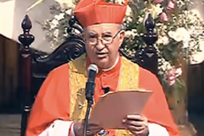 Cardenal Errázuriz defiende derecho de Iglesia en Chile a hacer peticiones