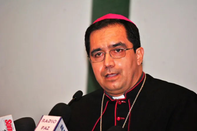 El Salvador: Arzobispo pide a candidatos propuestas honestas contra la violencia