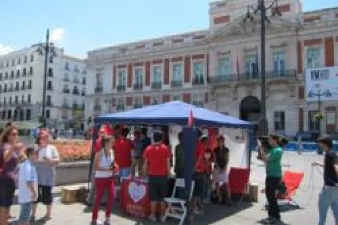 Pro-vidas en Puerta del Sol recogen más de 5000 firmas para derogar ley del aborto