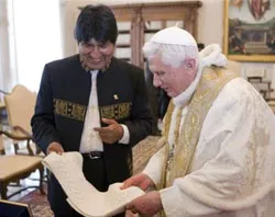Evo Morales / Benedicto XVI (foto AP)?w=200&h=150