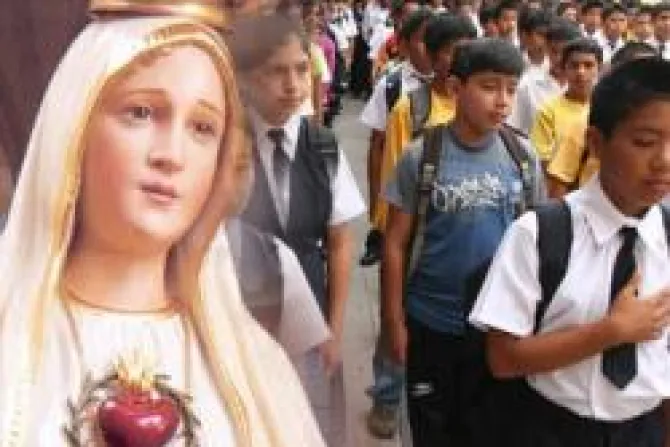 En su día, 5 000 niños se consagran a Virgen de Fátima en Perú