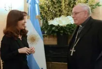 Cristina Fernández y Mons. José María Arancedo (foto aica)