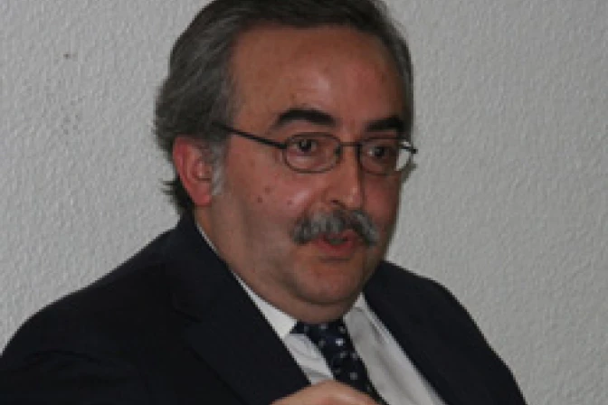 Gobierno español reclama 100 mil euros a juez que defendió derechos de niña