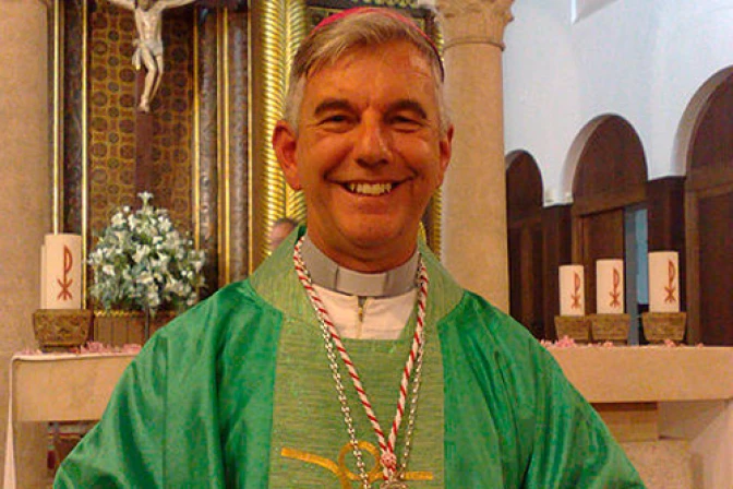 Obispo Figaredo: Violencia no es forma de acoger a inmigrantes