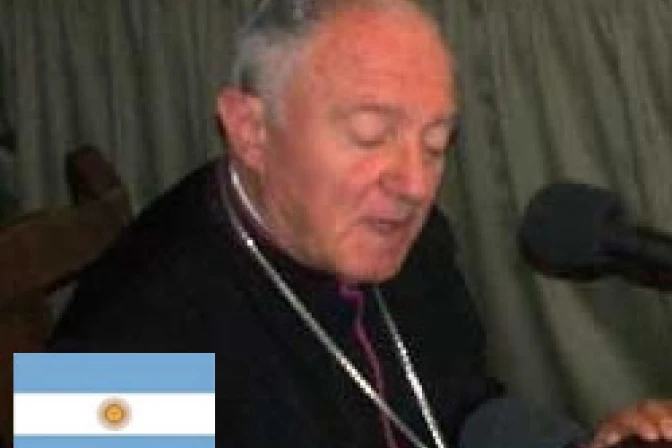 "Matrimonio" homosexual destruye realidad humana, advierte Obispo