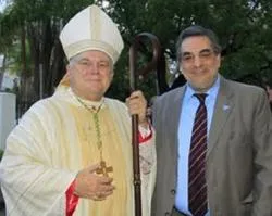 Mons. Thomas Wenski y el cónsul argentino José Miguel Talento?w=200&h=150
