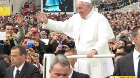 El Papa: Bautismo es el inicio de un camino de conversión que dura toda la vida