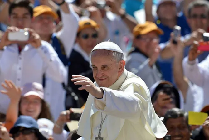 Urge un compromiso valiente por una fe capaz de dar sentido a la vida, dice el Papa