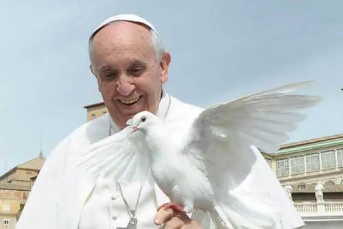 La oración valiente y humilde del corazón logra milagros, dice el Papa