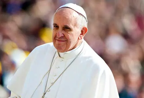 No compartir con los pobres es robarles y quitarles la vida, dice el Papa Francisco