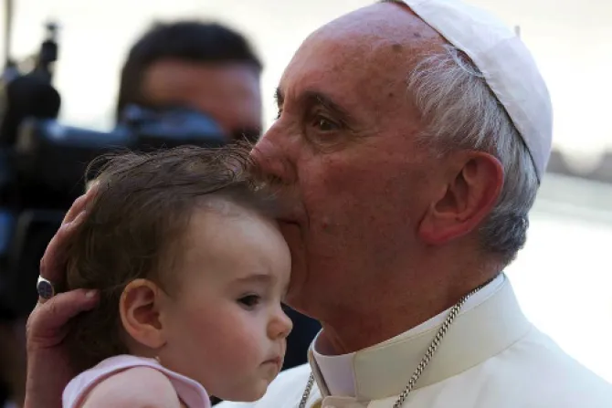 El Papa exhorta a erradicar el chisme que hace tanto daño en la Iglesia
