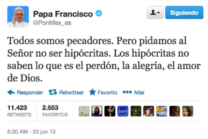 Todos somos pecadores pero no seamos hipócritas, pide el Papa en Twitter