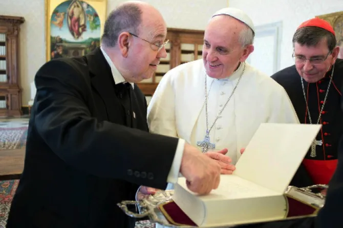 Papa propone a líder evangélico recordar a mártires cristianos para buscar unidad